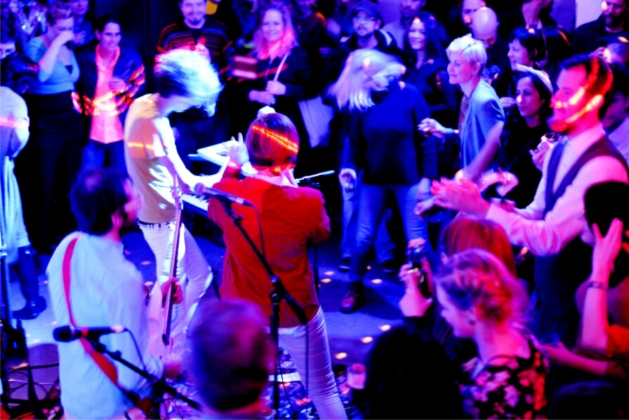 Saturday night around 500 people transformed Bryggerhuset 3RW`s party to a happy disco-tale. Thanks!!!