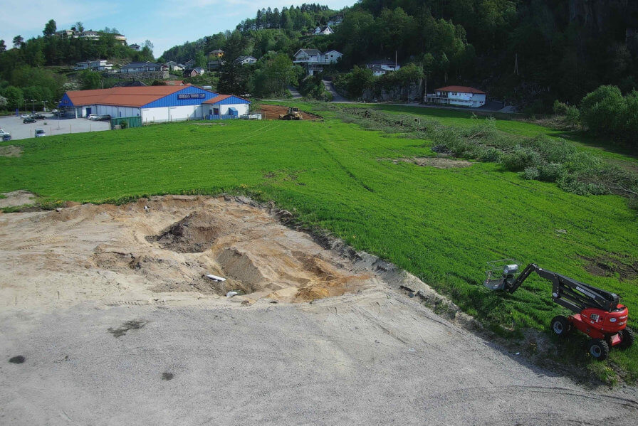 Site in Lyngdal breaks ground!